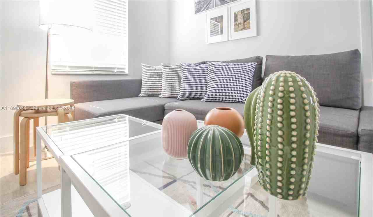 6238 Sw 59th Pl #10 - Photo 4 of 23