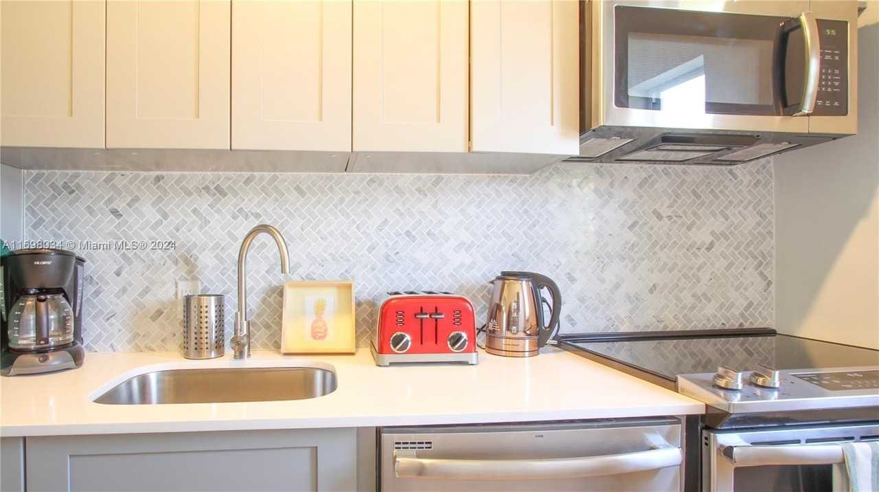 6238 Sw 59th Pl #10 - Photo 6 of 23