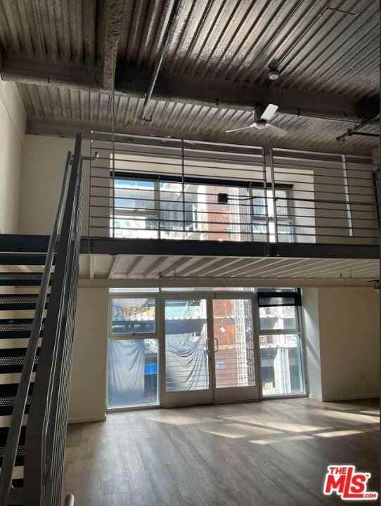 1130 S Flower St #414 - Photo 3 of 8