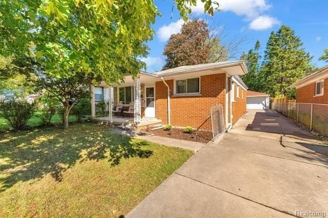 17036 Oconnor Ave - Photo 2 of 16