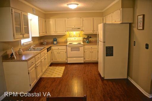 13 Ross Dr - Photo 3 of 13