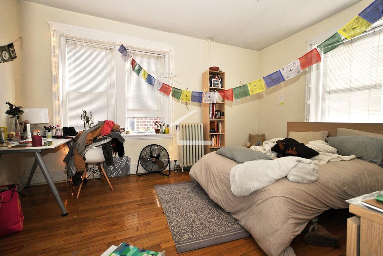 62 Egmont St #2 - Photo 4 of 8