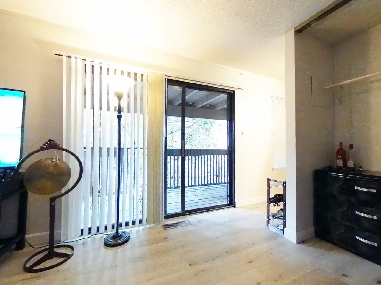 6663 Reservoir Ln - Photo 6 of 32