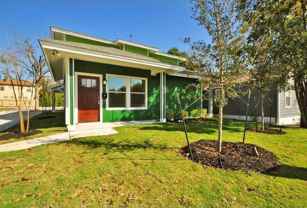 704 W North Loop Blvd - Photo 1 of 1