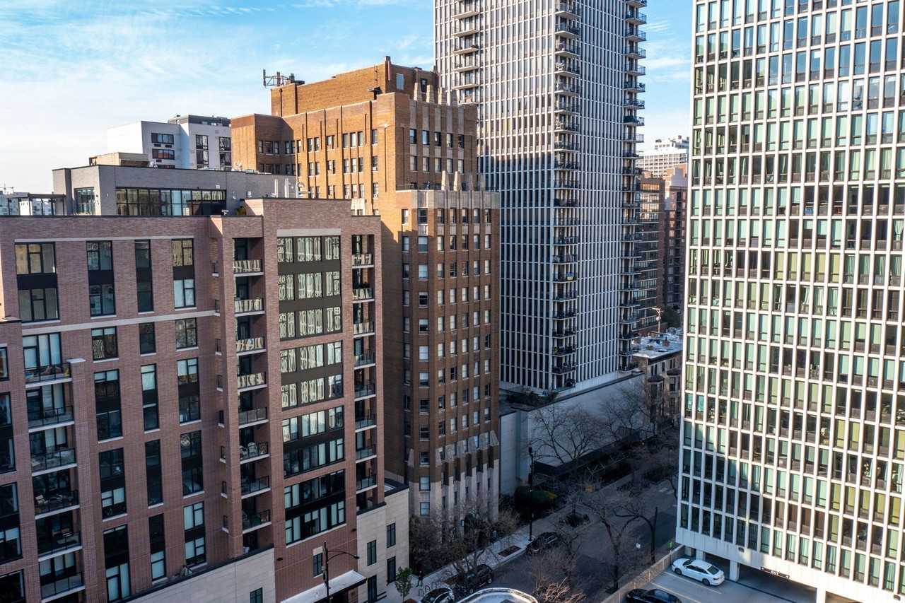 Canterbury Court Apartments - Photo 2 of 50