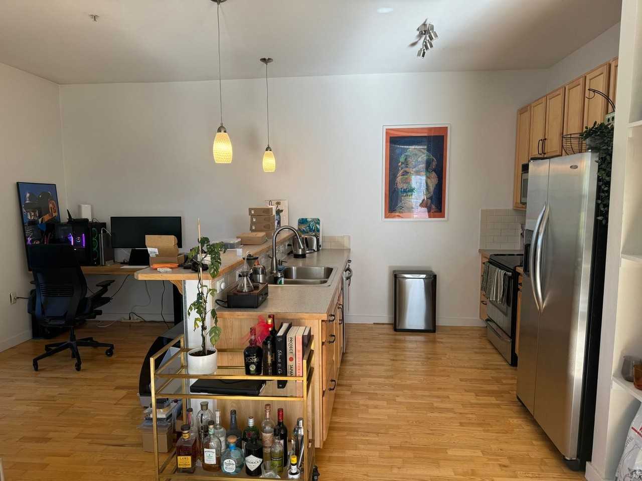 2422 Tremont Pl - Photo 3 of 20