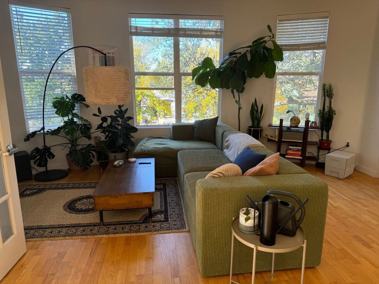 2422 Tremont Pl - Photo 5 of 20