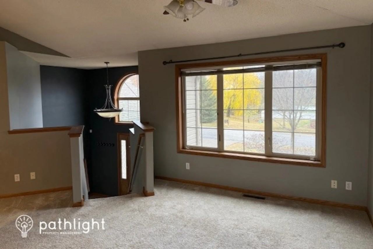 6463 River Ridge Ln - Photo 2 of 9