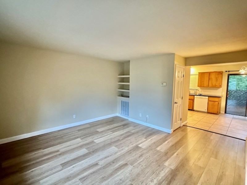 1315 Oak Ridge Dr - Photo 2 of 17