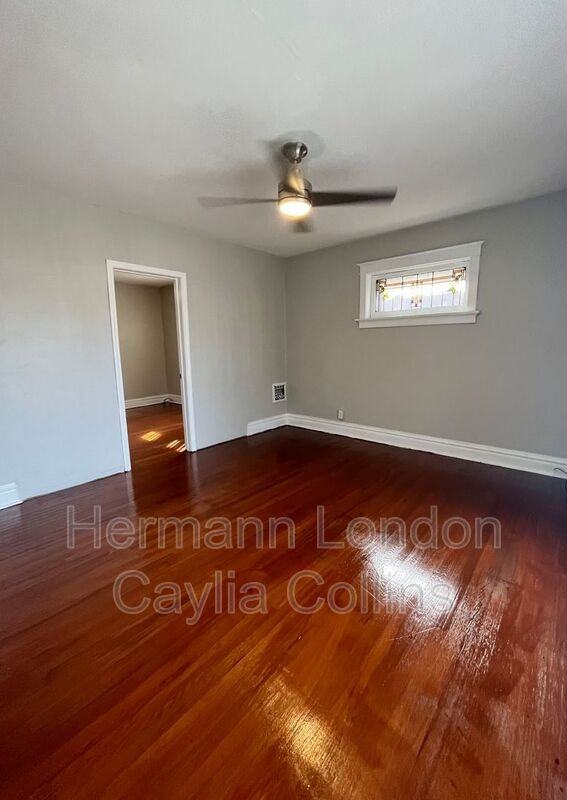 4926 Finkman St #2F - Photo 4 of 9