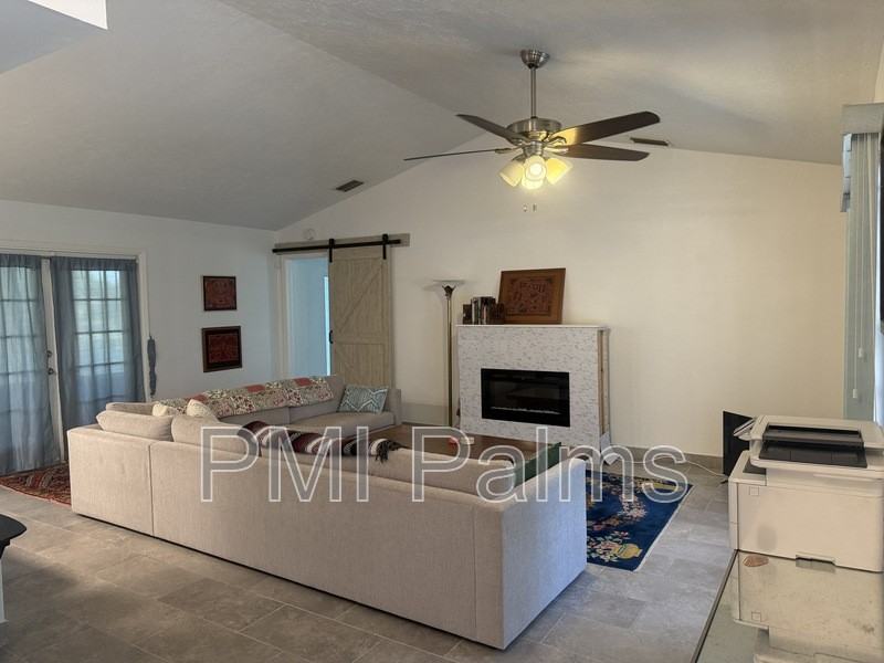 2633 Blossom Lake Dr - Photo 2 of 27