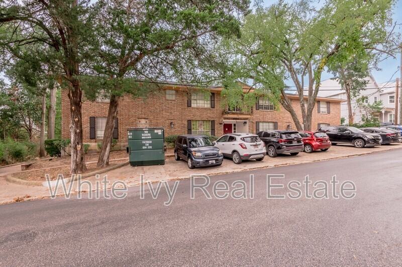 818 University Ave #3