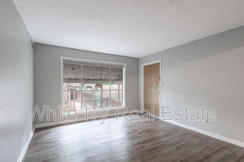 818 University Ave #3 - Photo 6 of 20