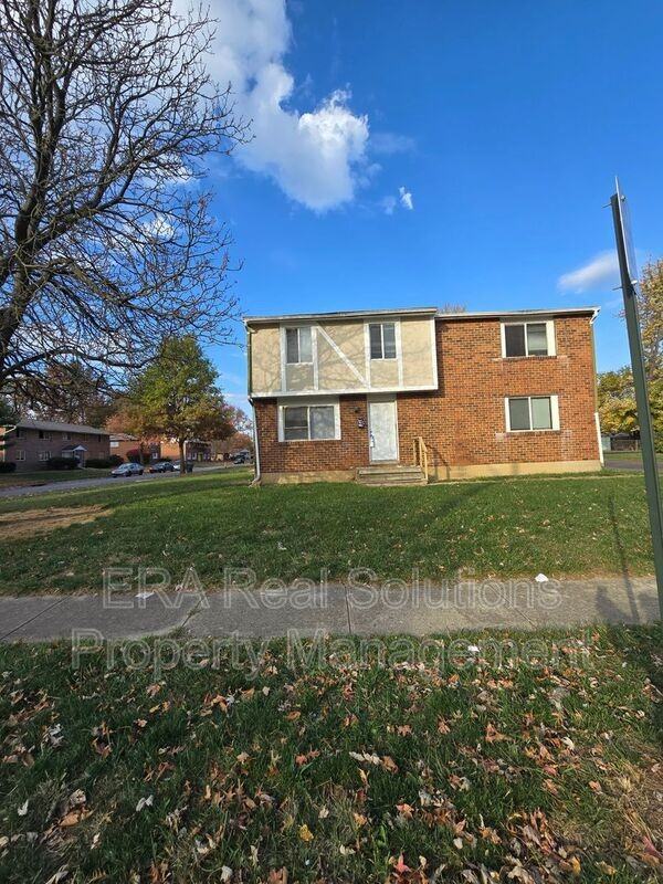1622 Smith Rd - Photo 5 of 18