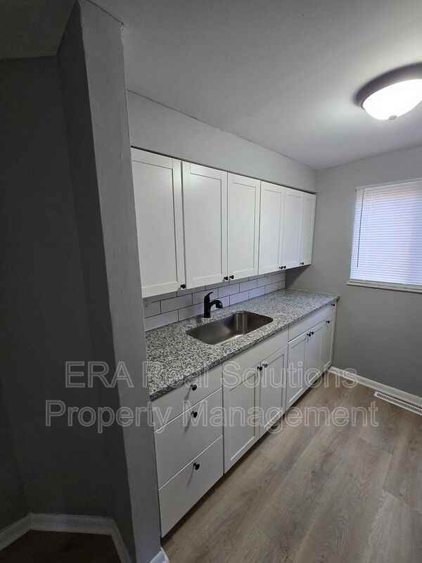 1622 Smith Rd - Photo 7 of 18