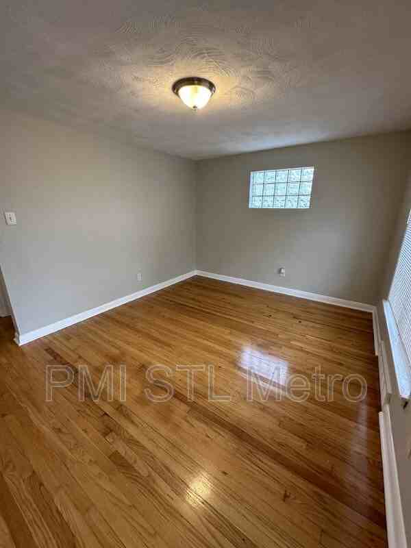 6624 Donald St - Photo 2 of 9
