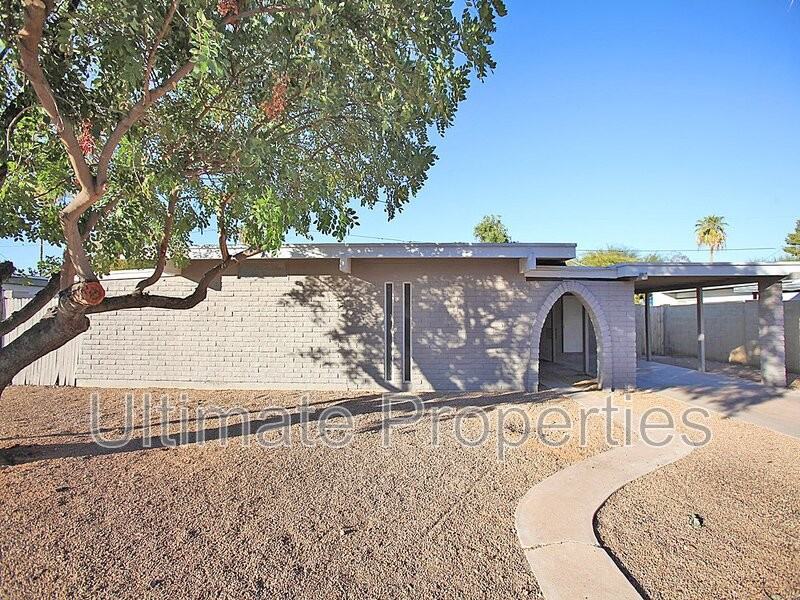 3702 E Altadena Ave - Photo 2 of 14