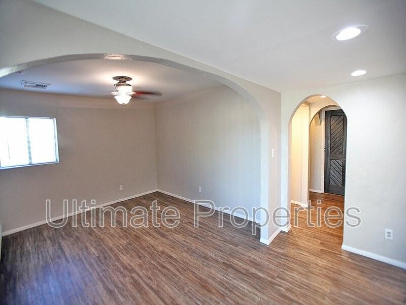 3702 E Altadena Ave - Photo 4 of 14