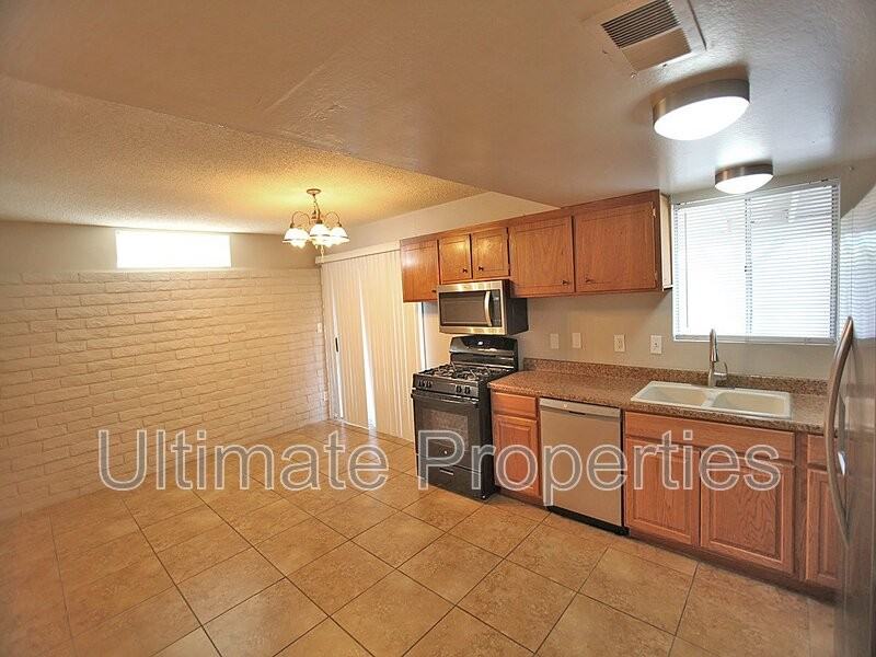 3702 E Altadena Ave - Photo 5 of 14