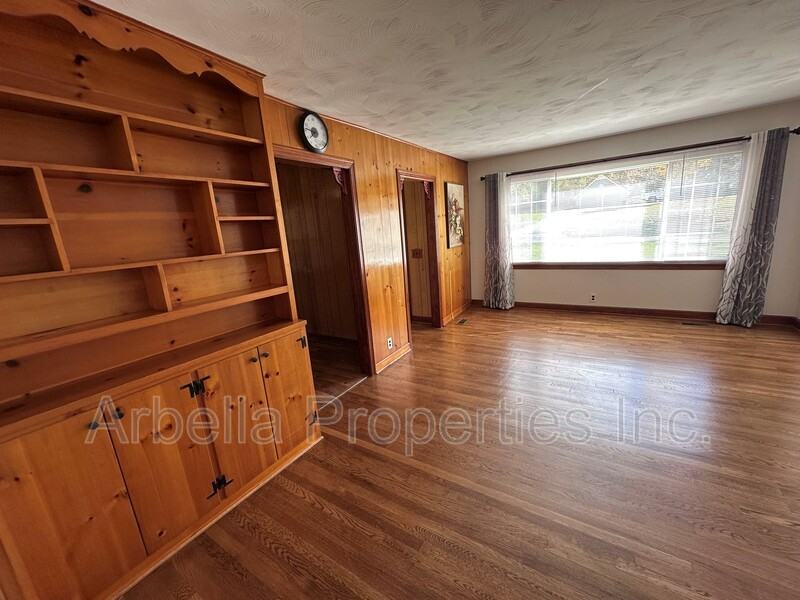 133 Dogwood Dr - Photo 2 of 12