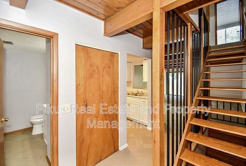 6121 Island Dr Nw - Photo 2 of 14