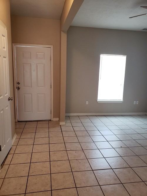 101 Chicago Ave - Photo 3 of 9