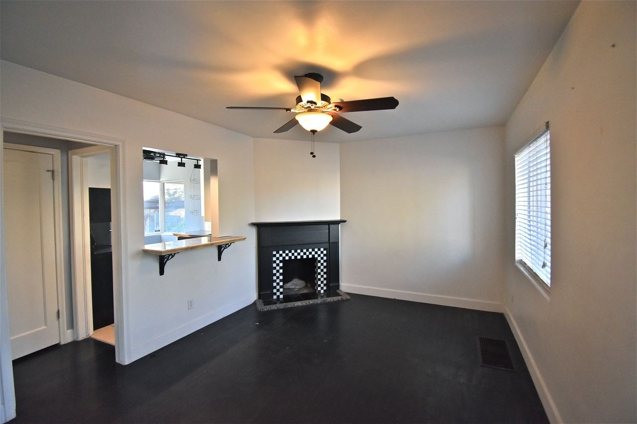 1143 W Lafayette Dr - Photo 2 of 27