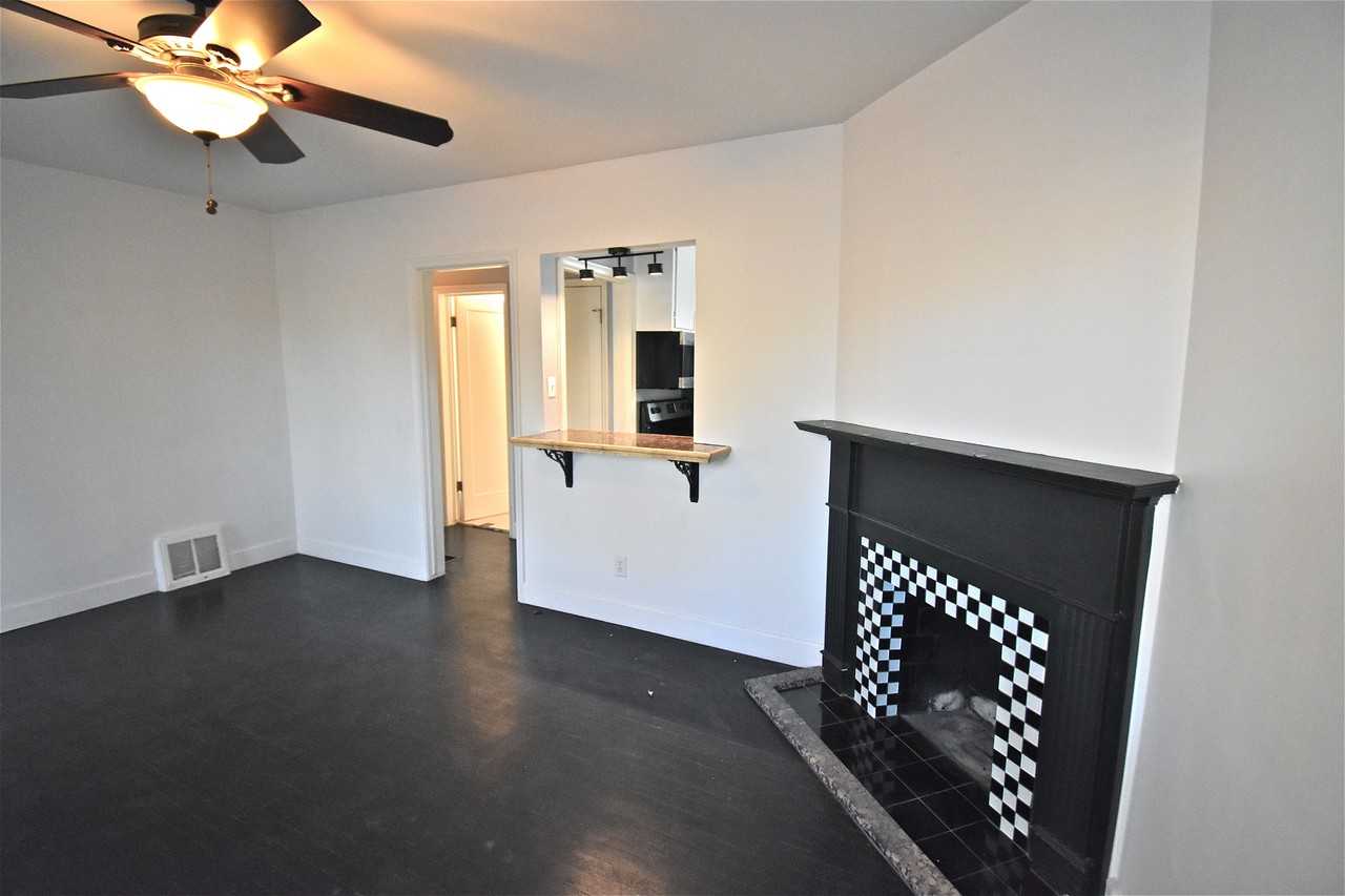 1143 W Lafayette Dr - Photo 3 of 27