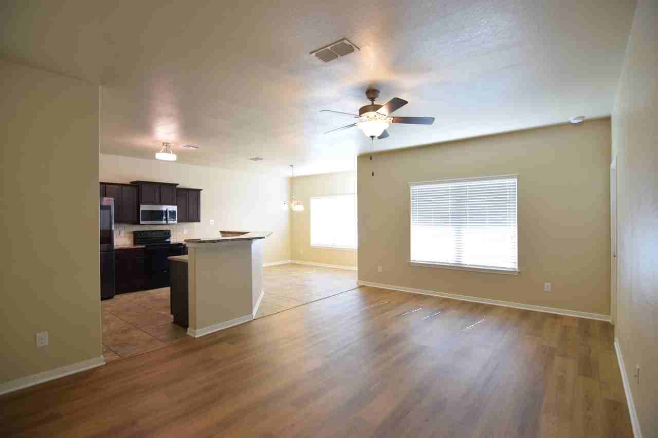 8025 Redbrush - Photo 3 of 15