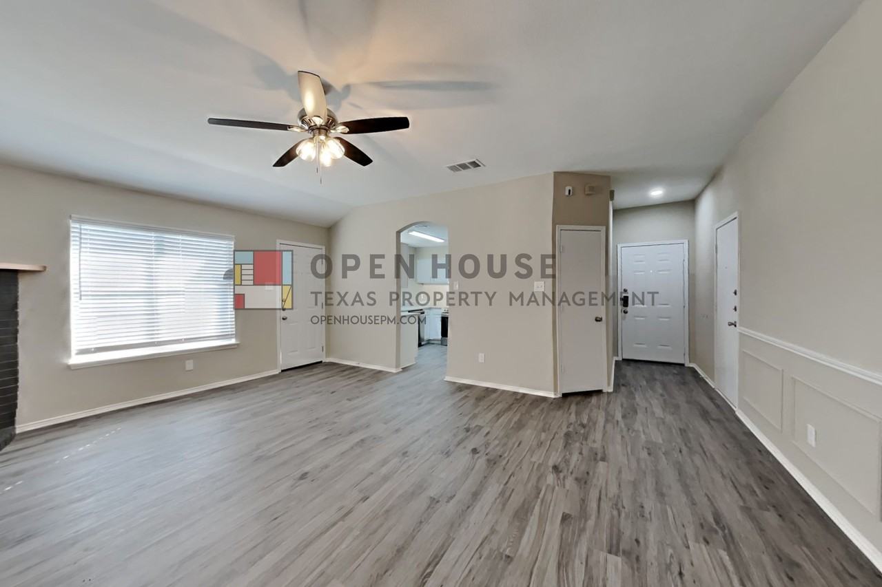 6717 Bighorn Rdg - Photo 3 of 19