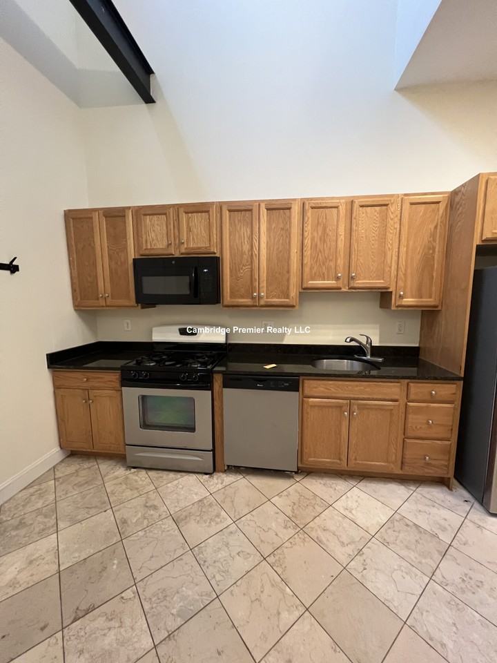 Exchange St #6 - Photo 4 of 16