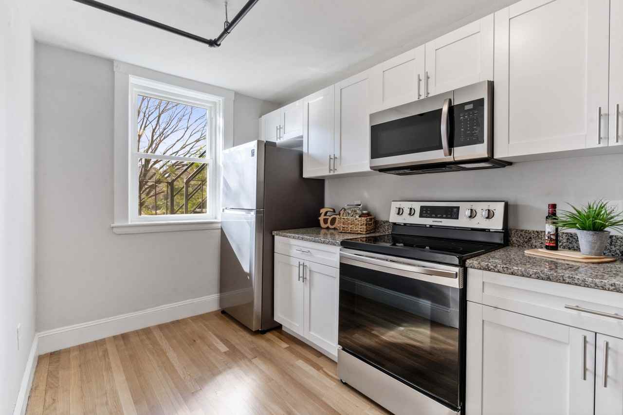 40 Butler Rd #407 - Photo 7 of 8