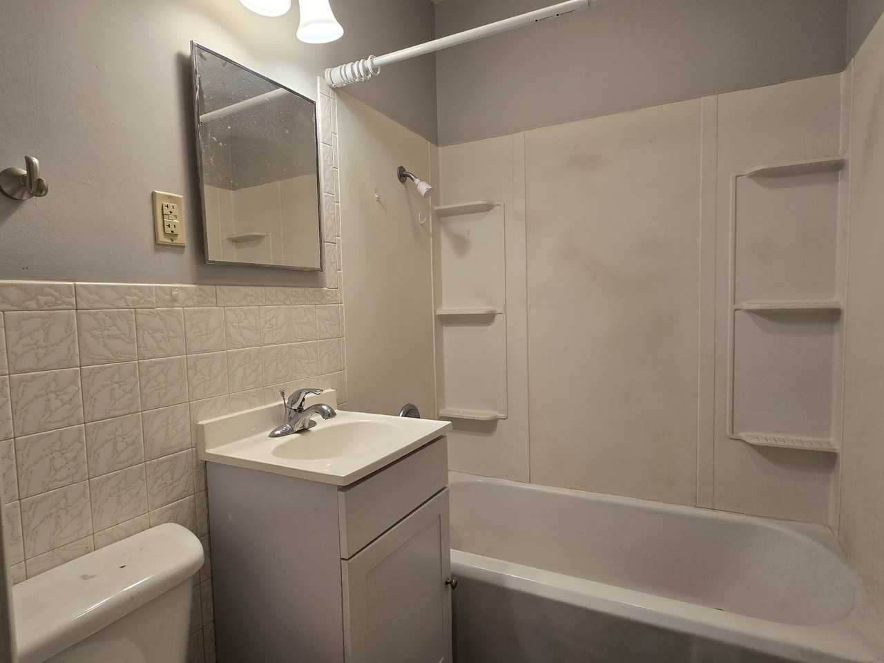 1016 W 5th St S #NA - Photo 6 of 11