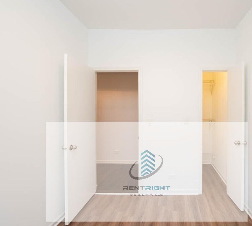 5054 N Winthrop Ave #305 - Photo 4 of 9