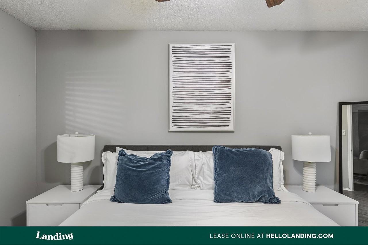 1919 W Tarrant Road - Photo 4 of 50