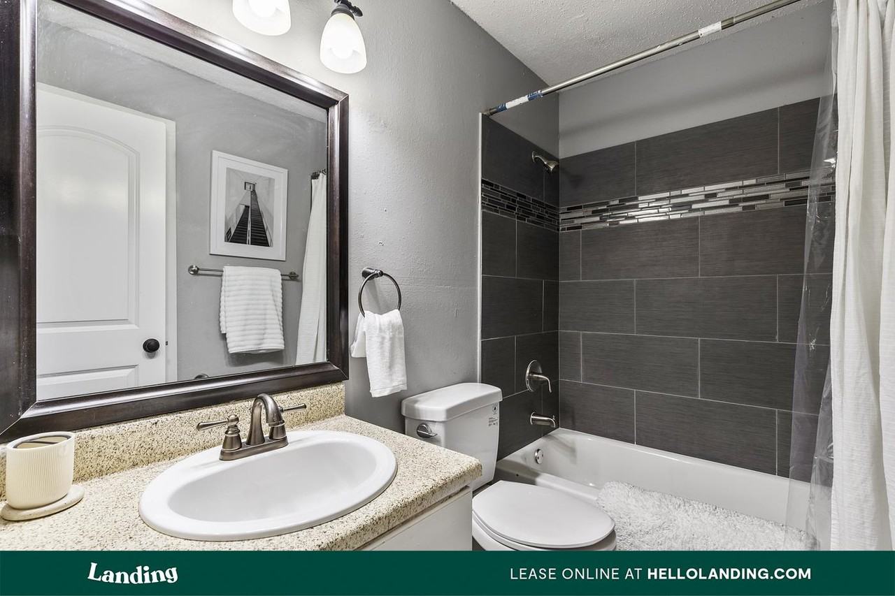 1919 W Tarrant Road - Photo 6 of 50