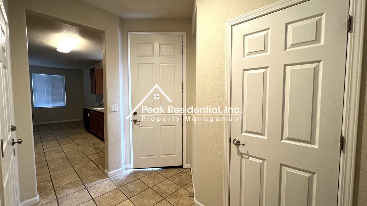 200 Sun Shower Circle - Photo 4 of 30