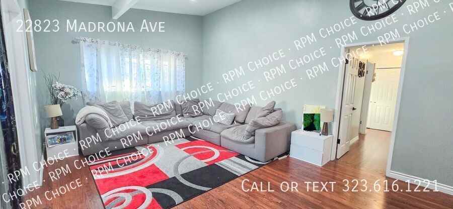 22823 Madrona Ave - Photo 3 of 33