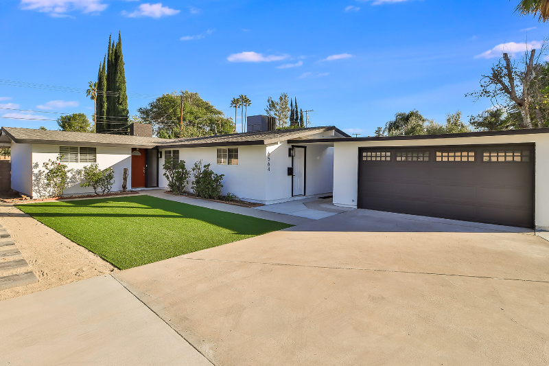 6564 Kelvin Ave - Photo 4 of 30