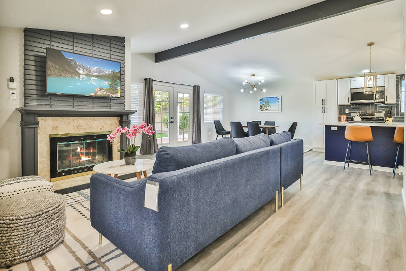 6564 Kelvin Ave - Photo 6 of 30