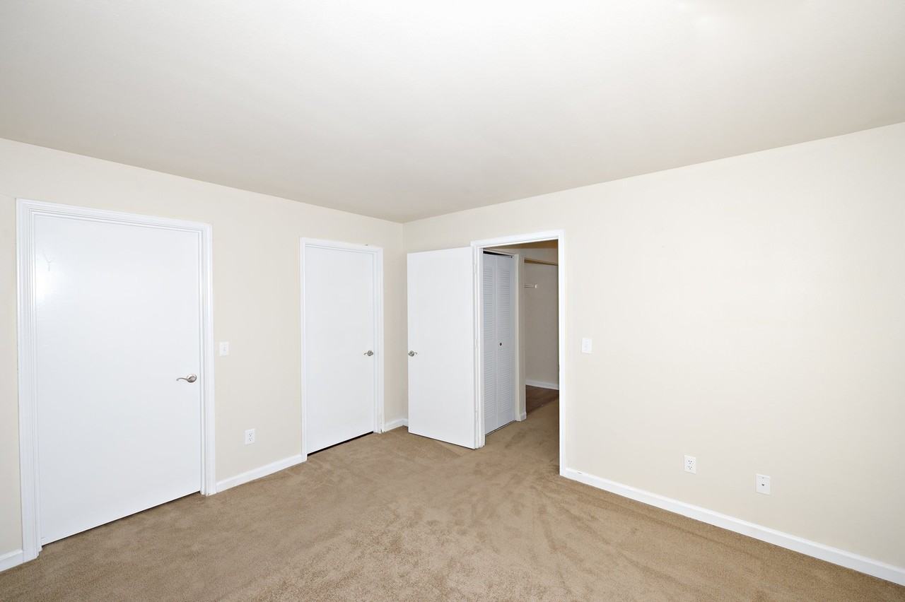 Cherokee Hills Apartments - Photo 3 of 16