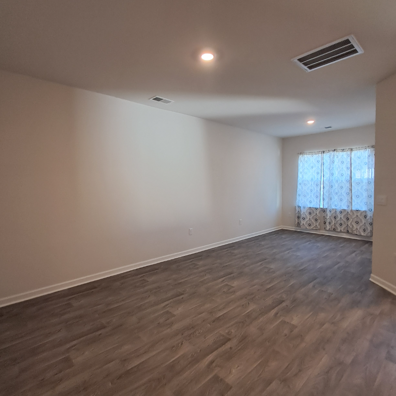 108 Starlight St - Photo 2 of 11