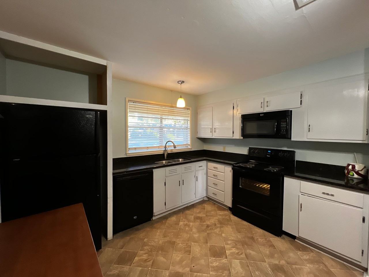 114 Kim Dr - Photo 4 of 19