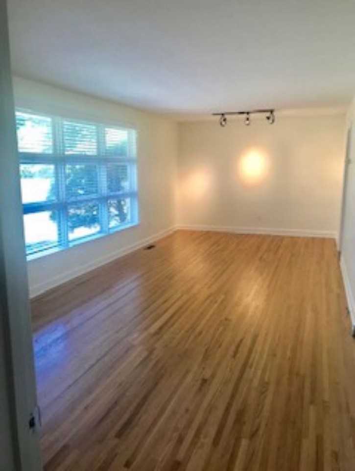 415 Blackman Rd - Photo 3 of 15