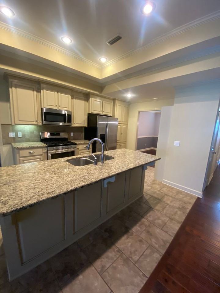 101 Brookestone Dr - Photo 3 of 18