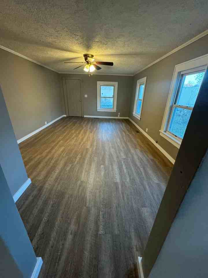 2219 N Bolivar Rd - Photo 5 of 18