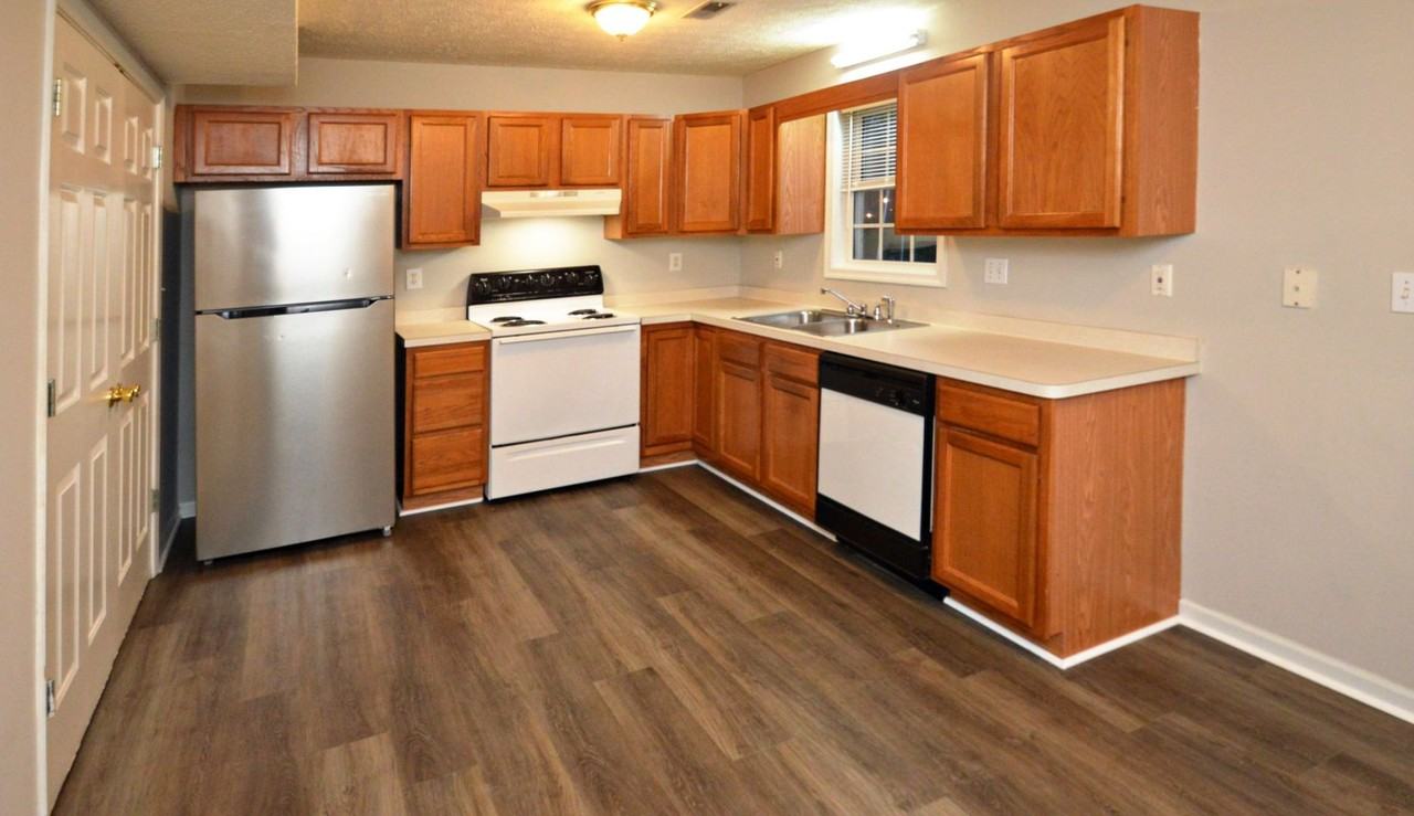 441 Three Creeks Ct #B - Photo 3 of 9