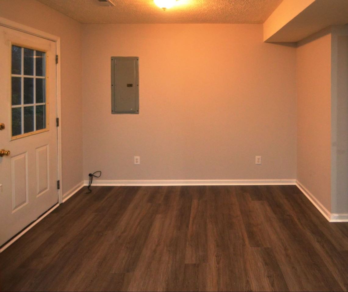 441 Three Creeks Ct #B - Photo 4 of 9