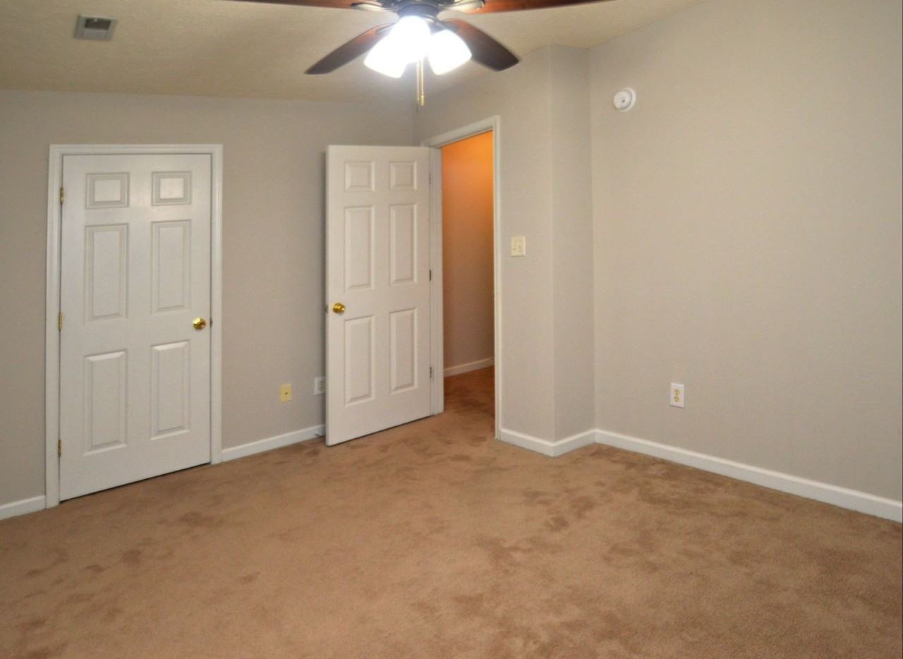 441 Three Creeks Ct #B - Photo 5 of 9