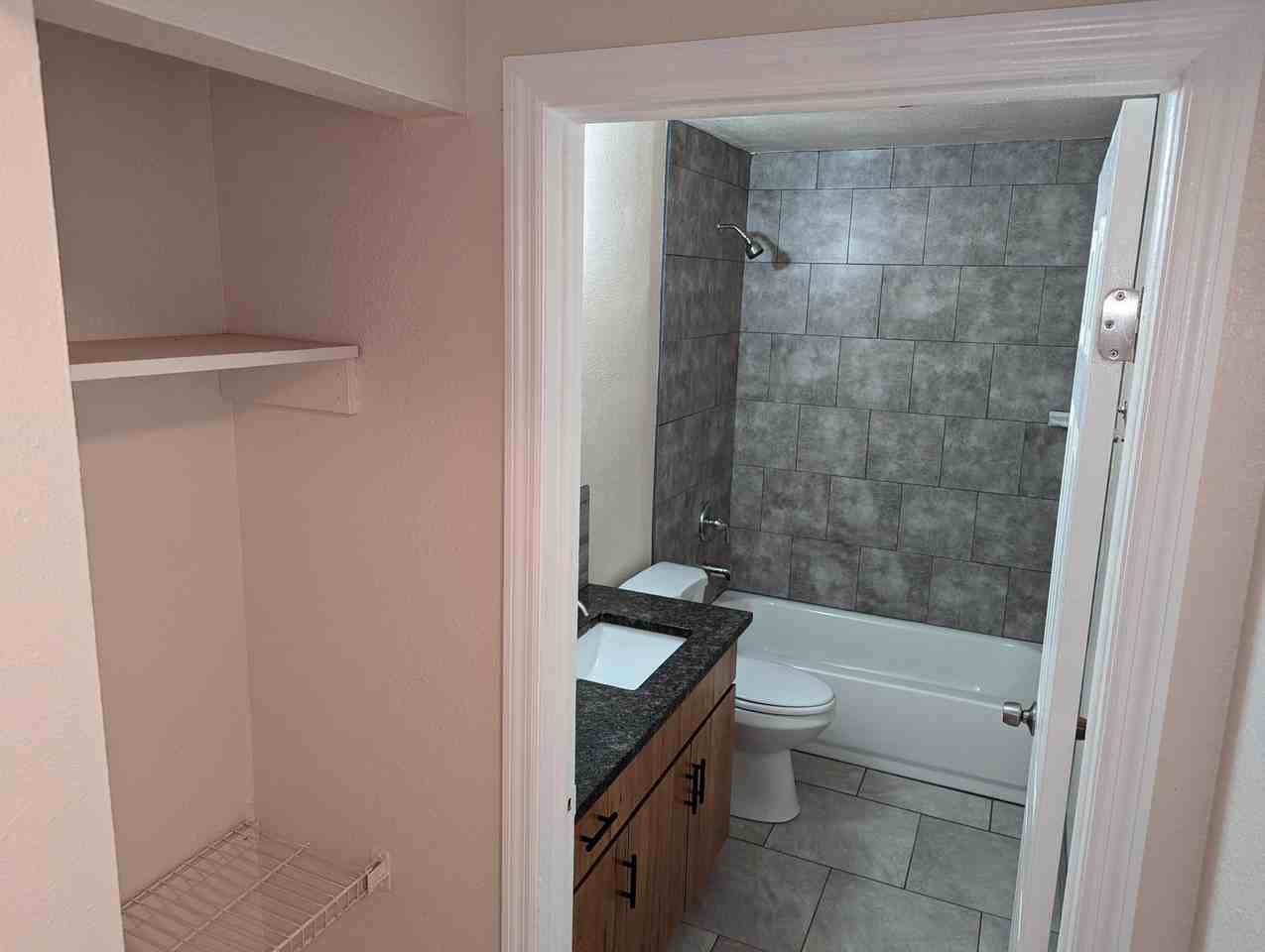 4512 East 10th Avenue #B - Photo 7 of 10